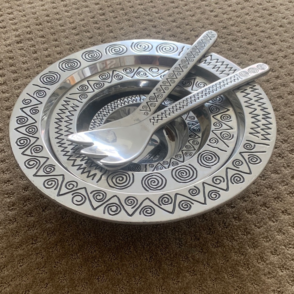 Decorative Silver-Tone Salad Bowl with Matching Servers - Silver